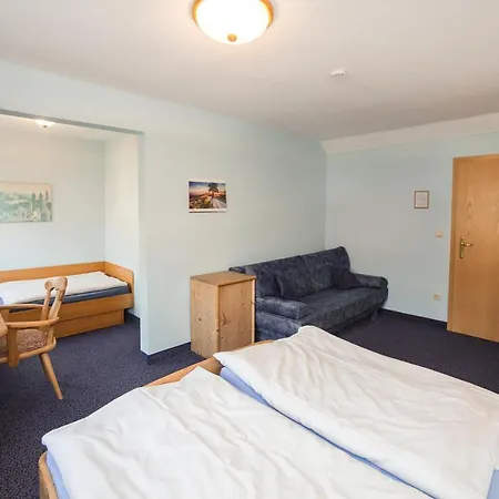 Rose Szálloda Lauda-Königshofen